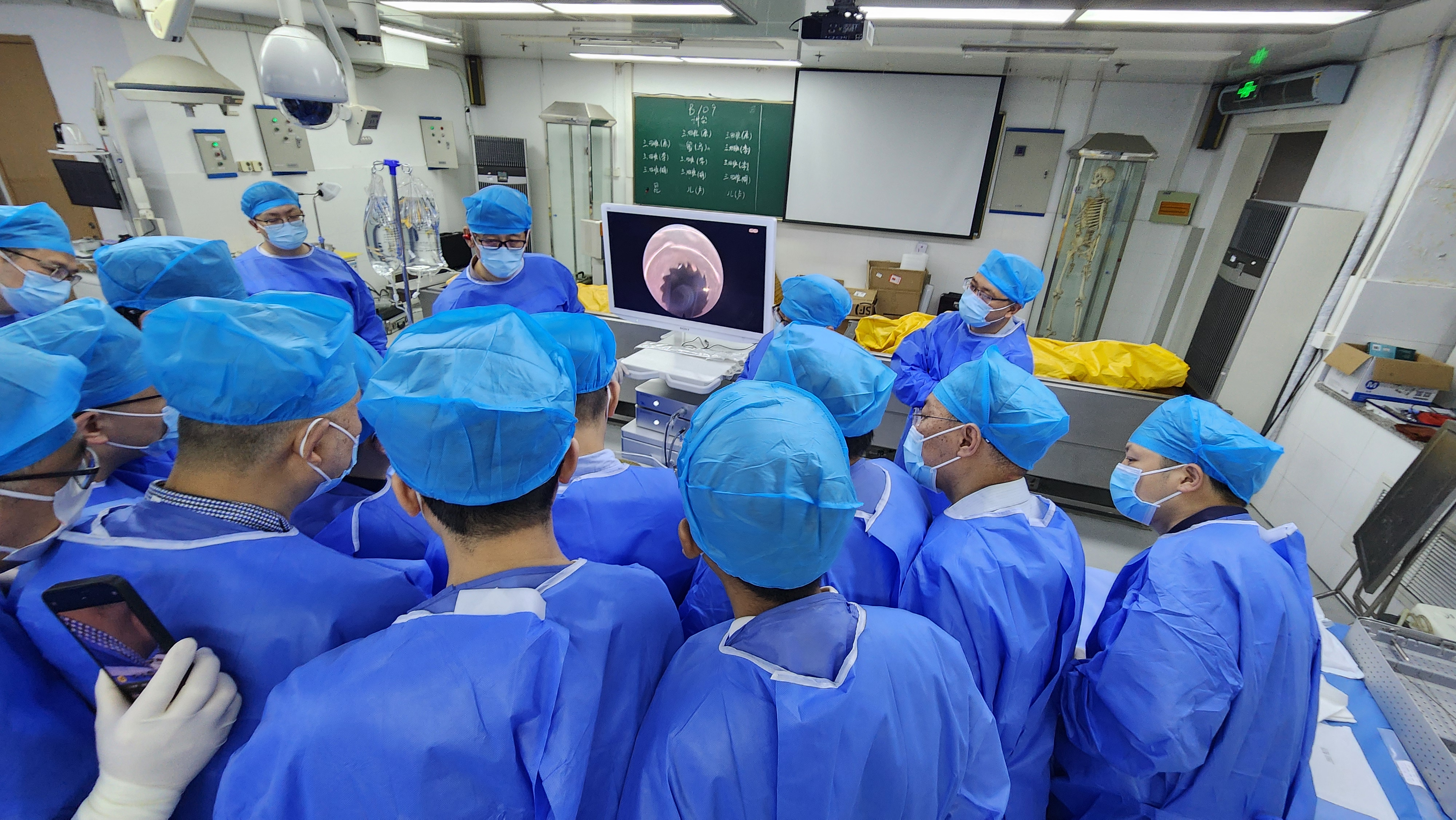 尊龙凯时医疗：开创脊柱微创技术新纪元